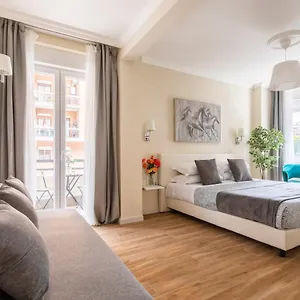 https://momo-central-rome-1.it-romehotels.com